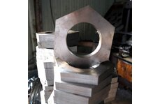 新標(biāo)帶頸對(duì)焊法蘭的加工精度要求是什么？